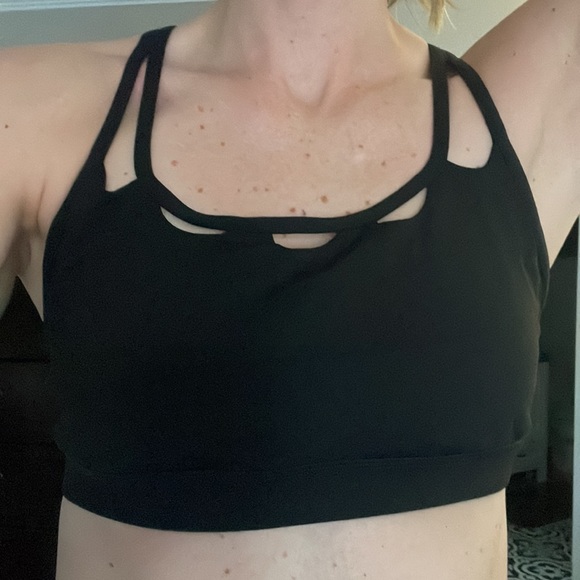 Lululemon black bra size 12 - Picture 3 of 3